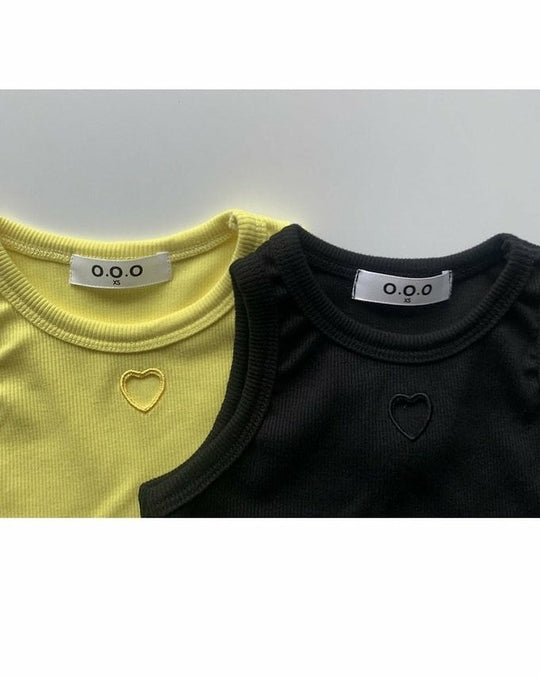 [O.O.O]aster vest
