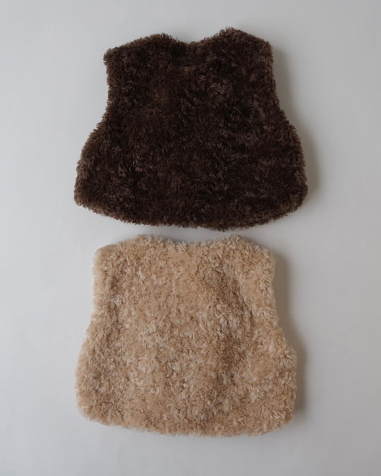 [nunu biel]fur vest