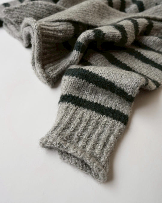 フーディーマフラー付ボーダーニット