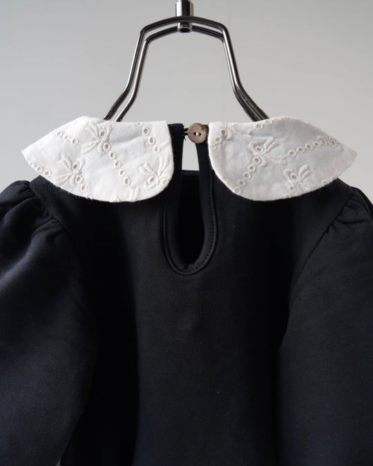 デコラレースロンパース