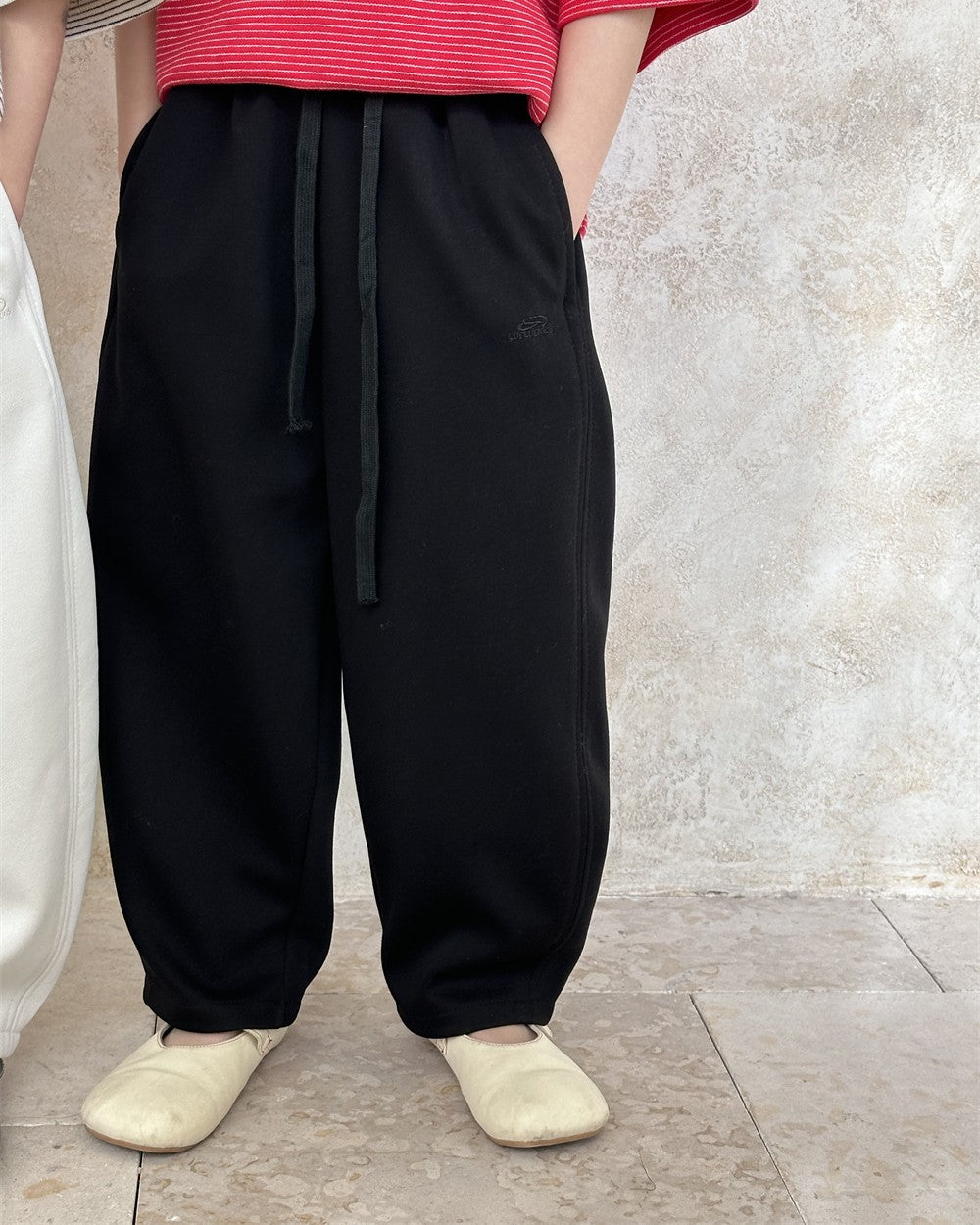 テーパードスウェットパンツ