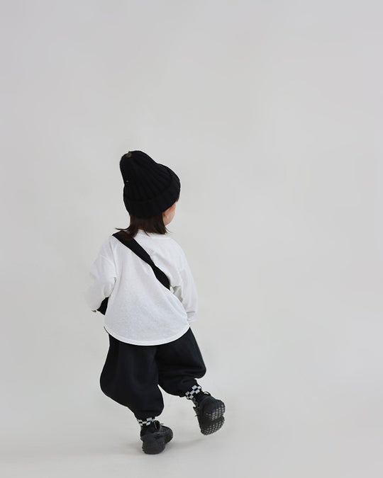 変形スウェットパンツ.