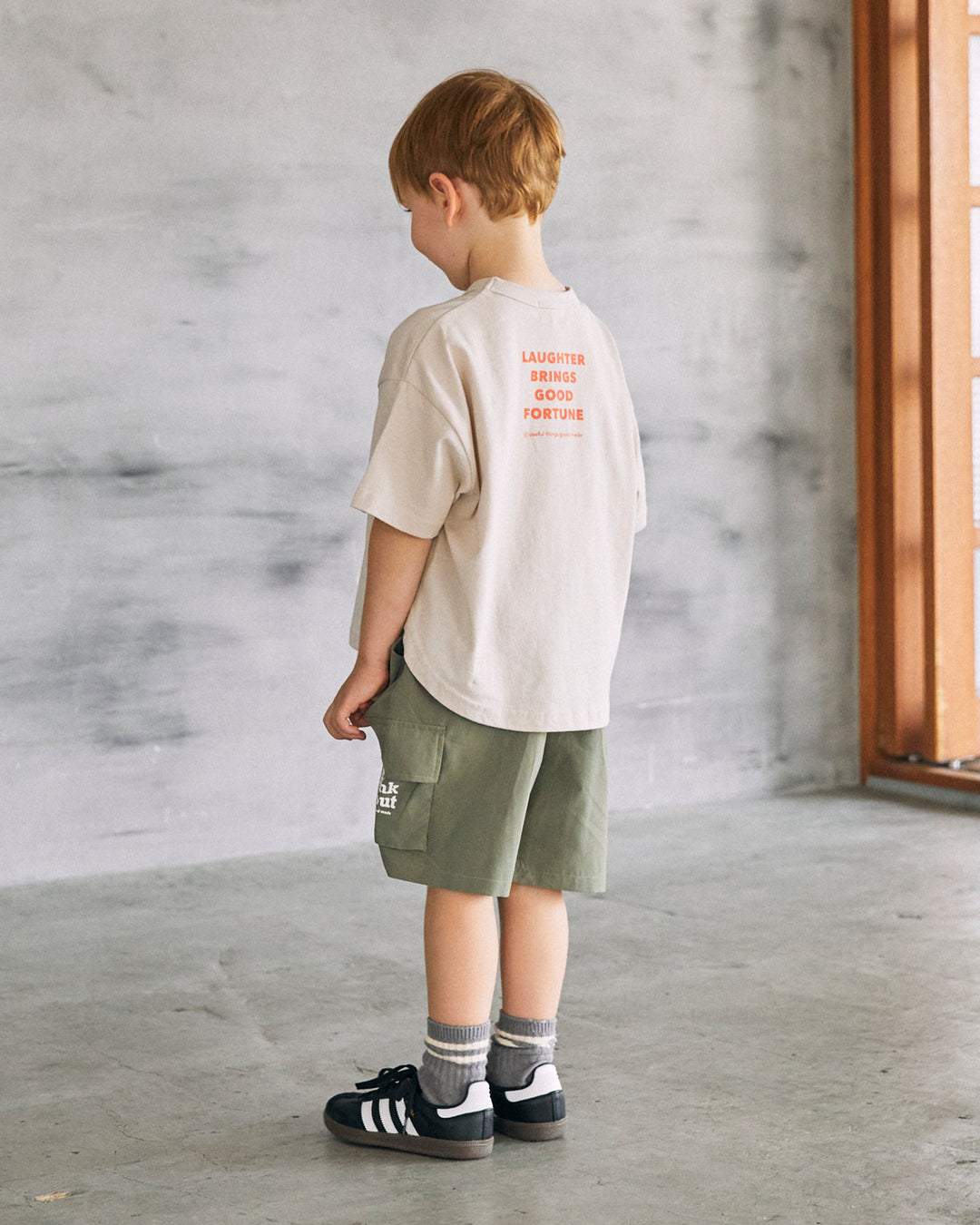 [GENERATOR]LAUGHT Tシャツ906405