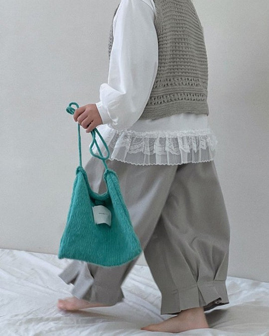 裾タックボリュームパンツ