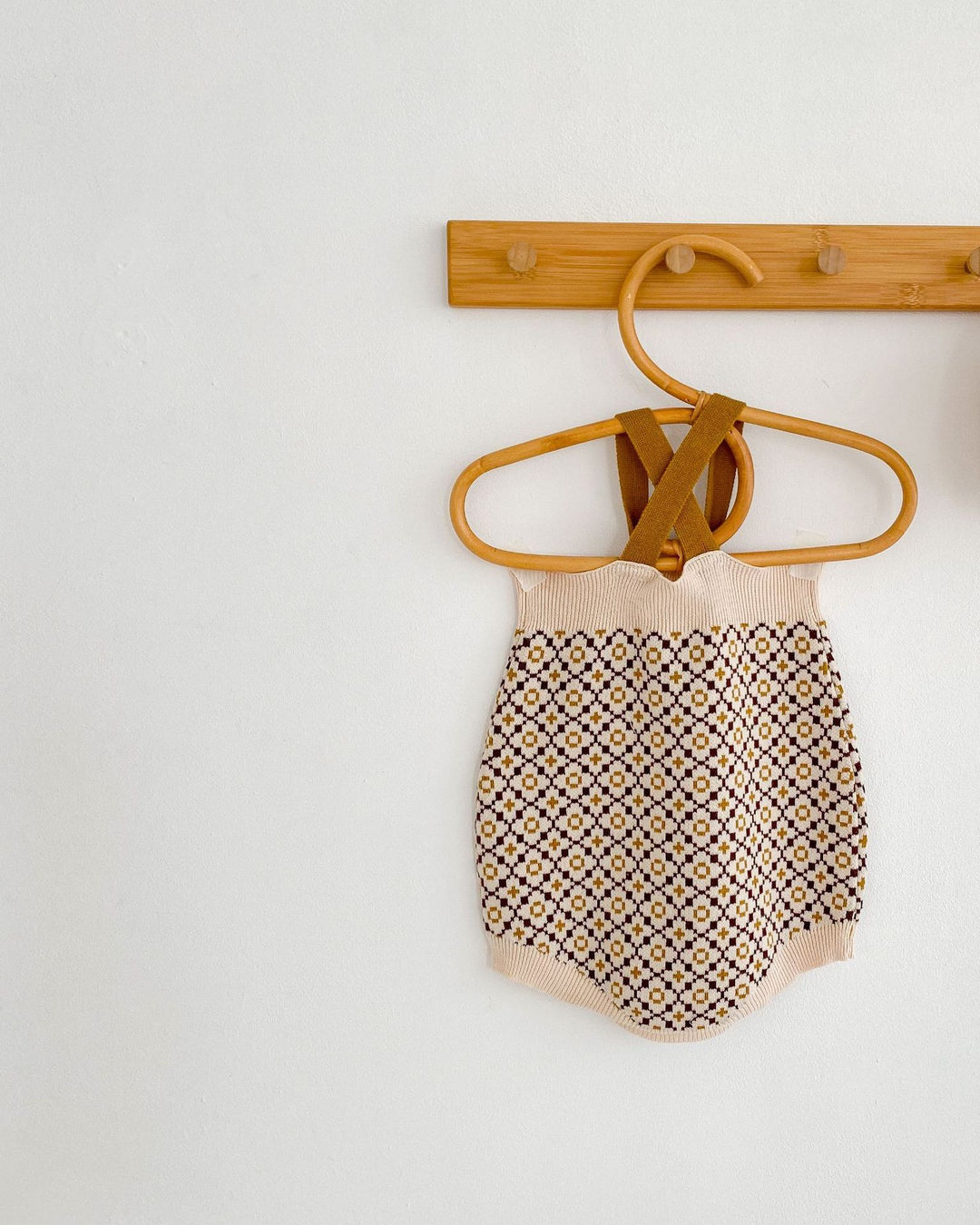 ジオメトリックニットサロペット