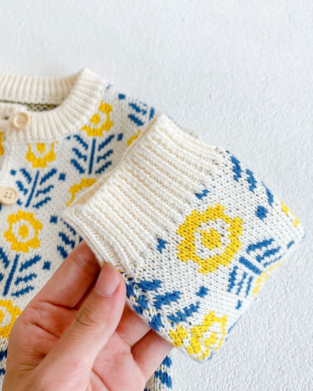 フラワージャガードコットンニットカーディガン