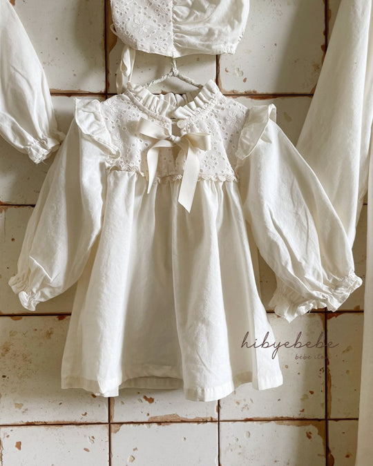 レースビブリボンワンピース