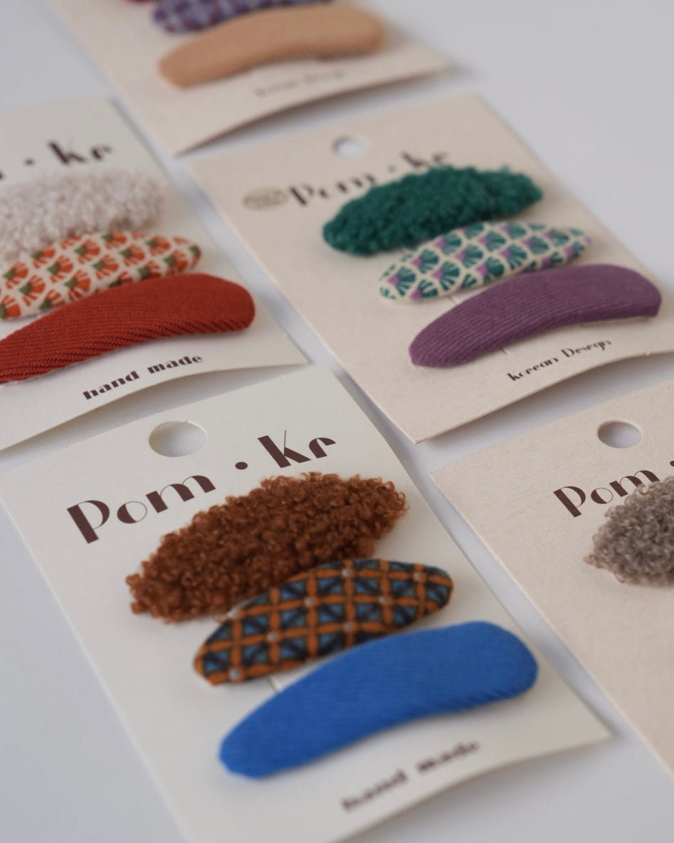 ボア×ファブリックパッチンピン