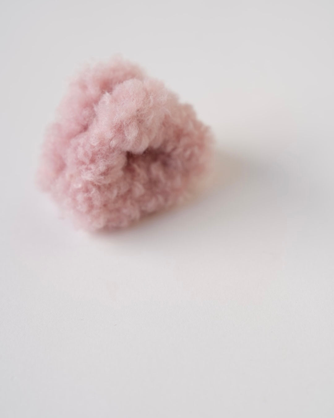 さんかくボアクリップ