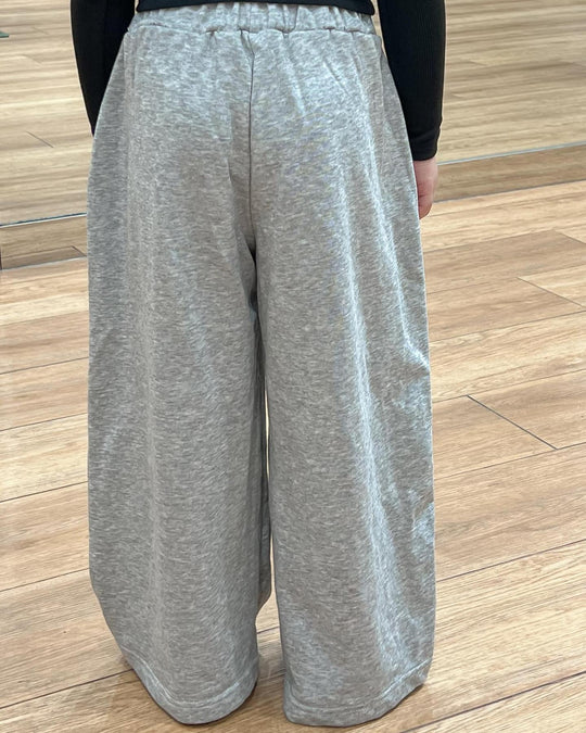 ダメージスウェットパンツ