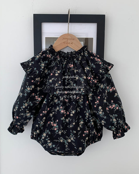 小花柄フリルロンパース