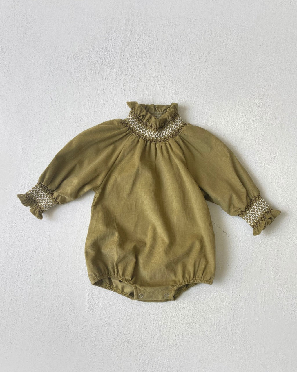 スモッキングピンコーデュロイロンパース