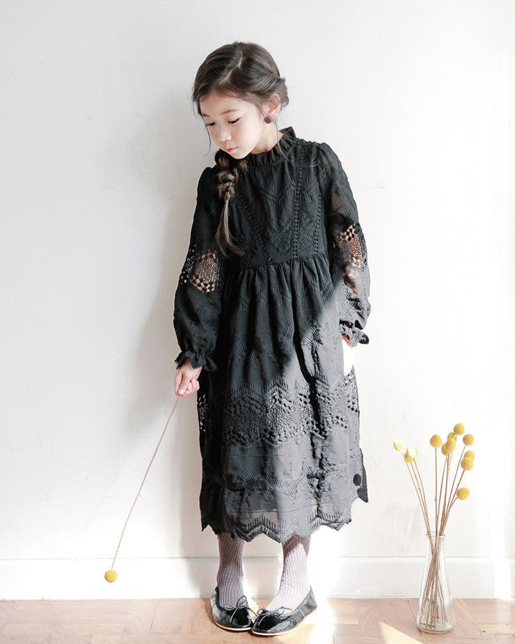 カットワークワンピース