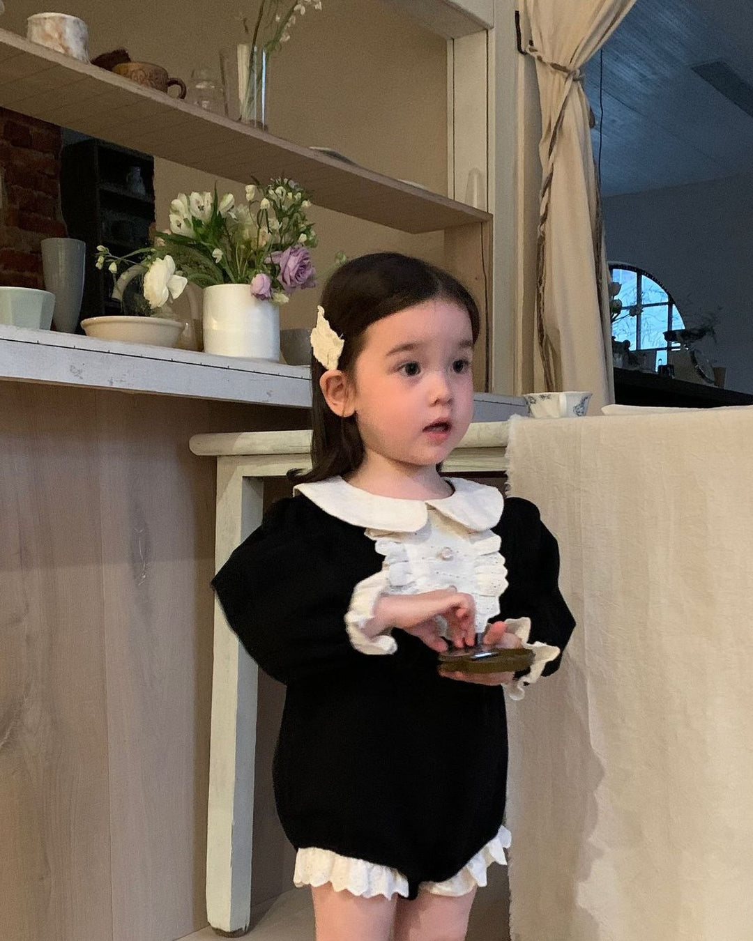 デコラレースロンパース