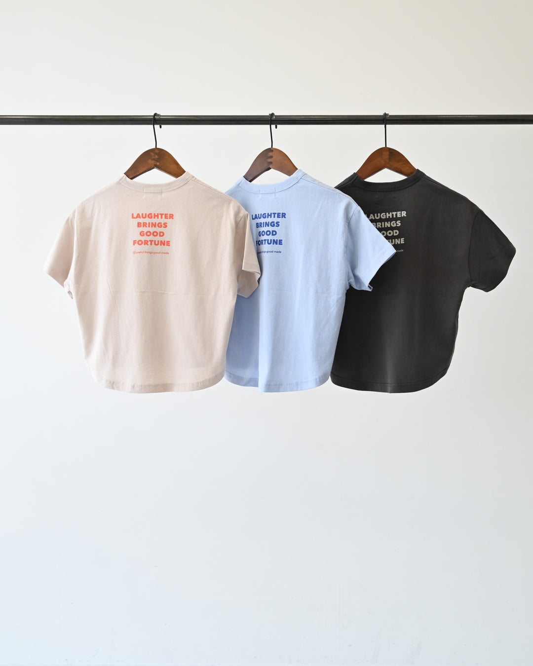 [GENERATOR]LAUGHT Tシャツ906405