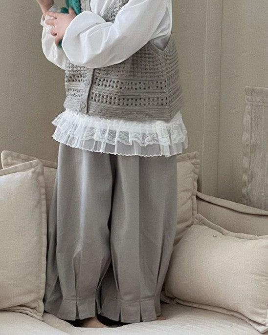 裾タックボリュームパンツ