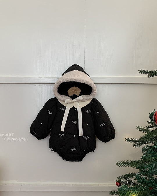 ボンネ付中綿リボンステッチロンパース