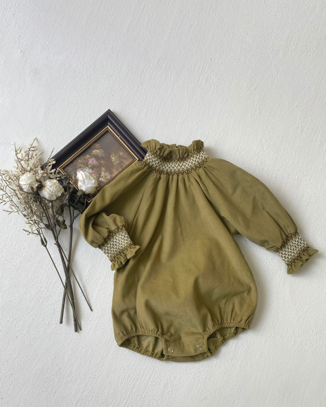 スモッキングピンコーデュロイロンパース