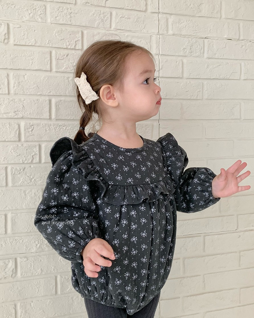 小花柄うす綿入りガーゼロンパース