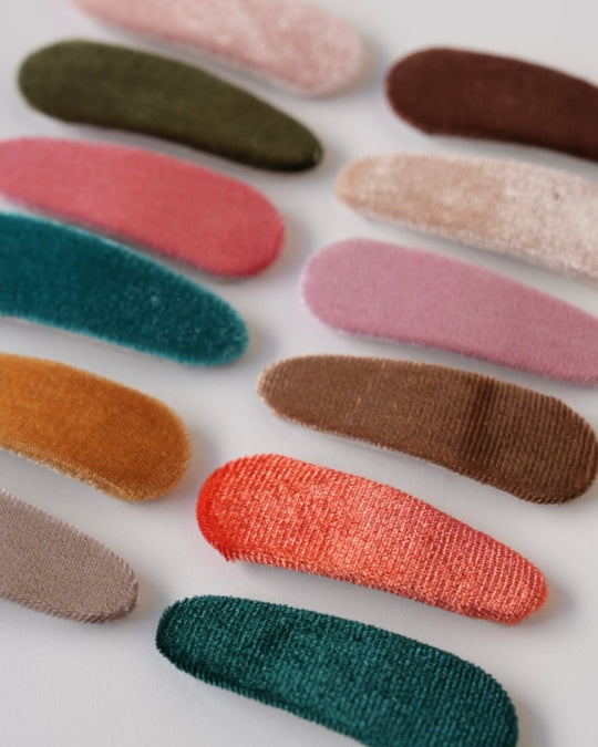 ベロアパッチンピン