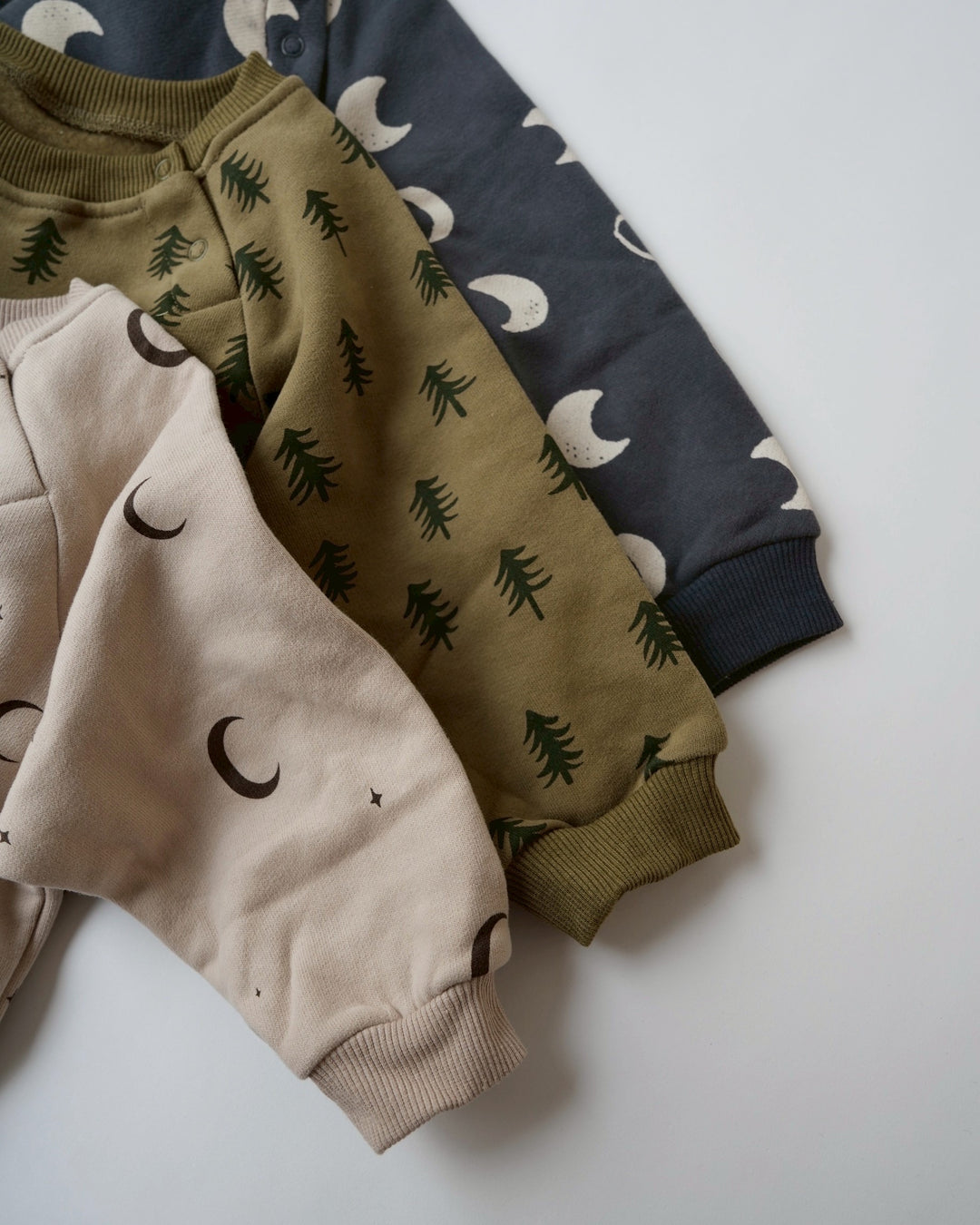 裏フランネルプリントロンパース