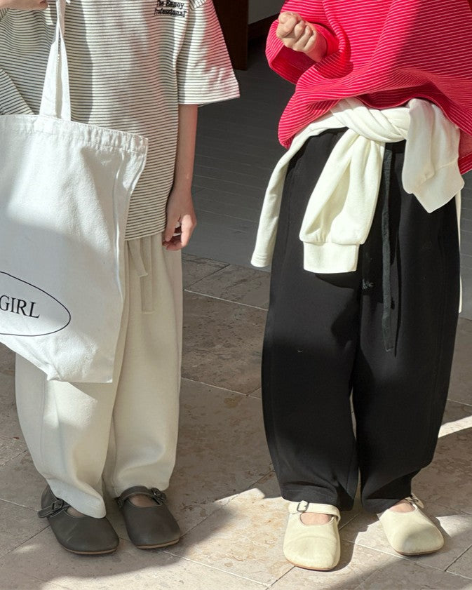 テーパードスウェットパンツ