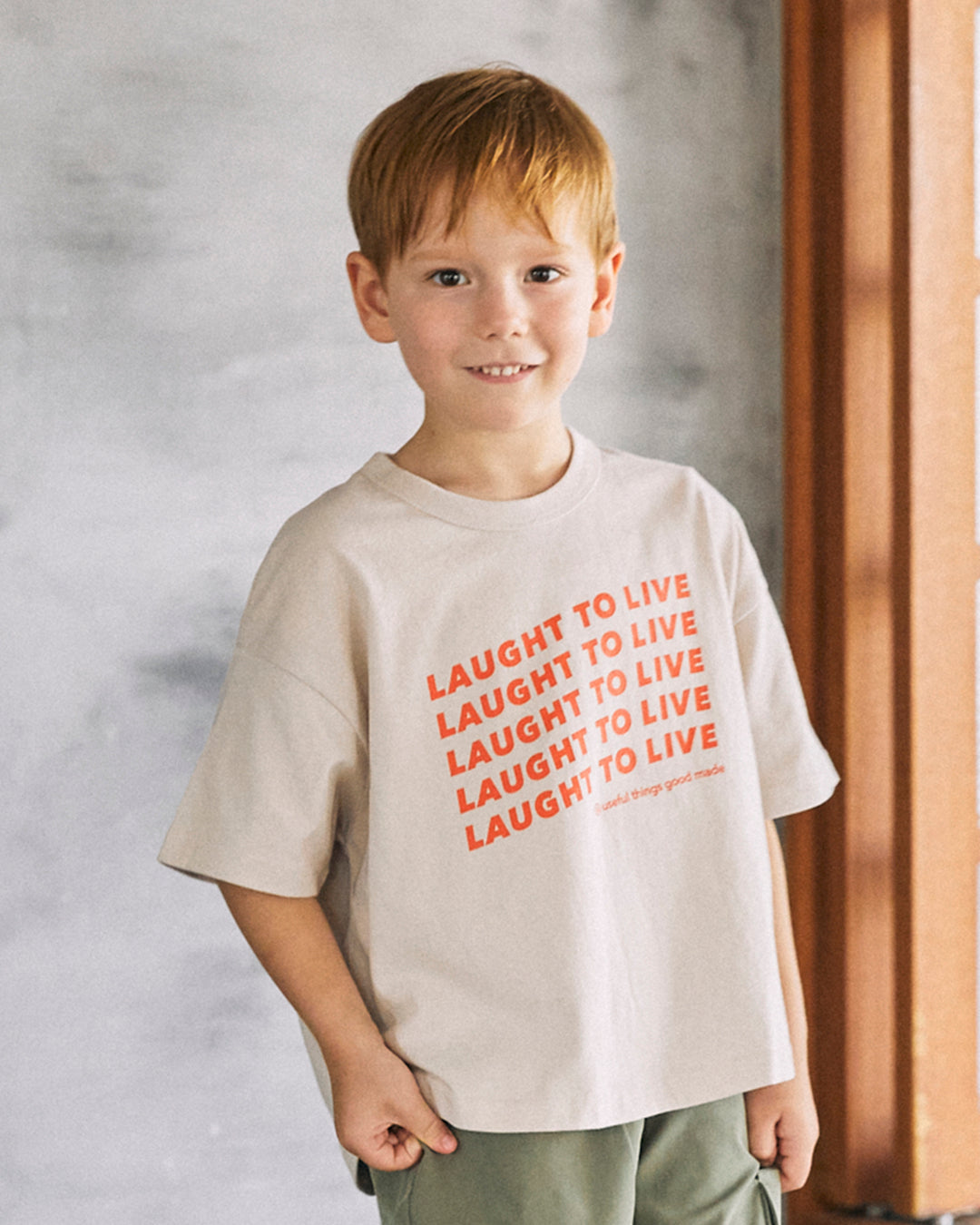 [GENERATOR]LAUGHT Tシャツ906405