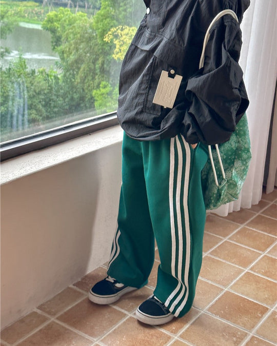 トラックパンツ