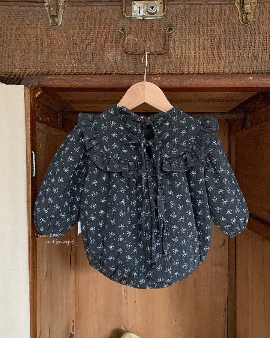 小花柄うす綿入りガーゼロンパース