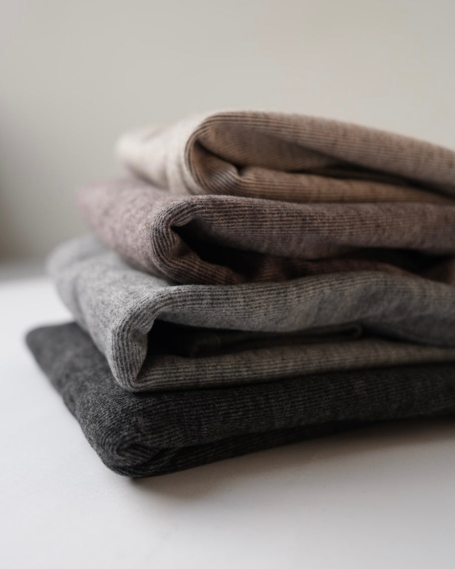 裏起毛モックネックトップス