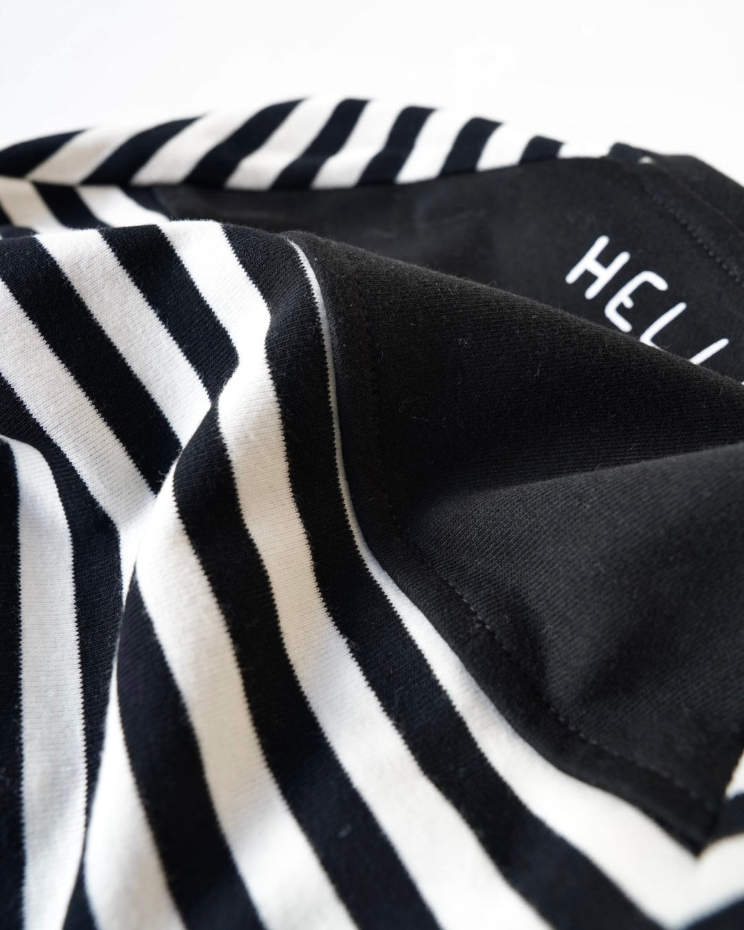 HELLOラグランボーダーTee.