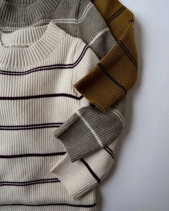 ダブルラインボーダーニット