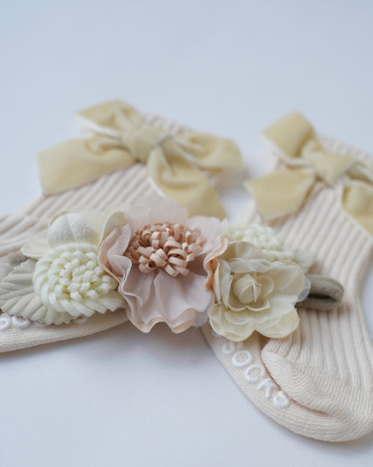 ヘアバンド付きソックス