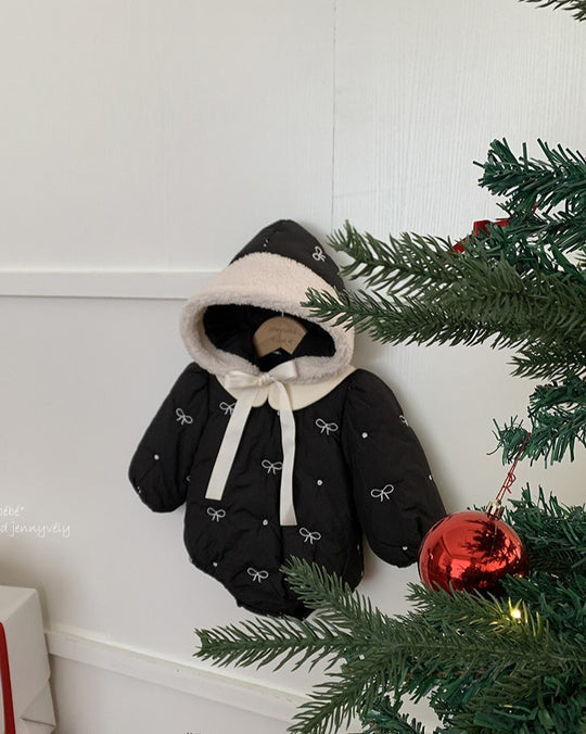 ボンネ付中綿リボンステッチロンパース