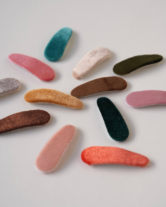 ベロアパッチンピン