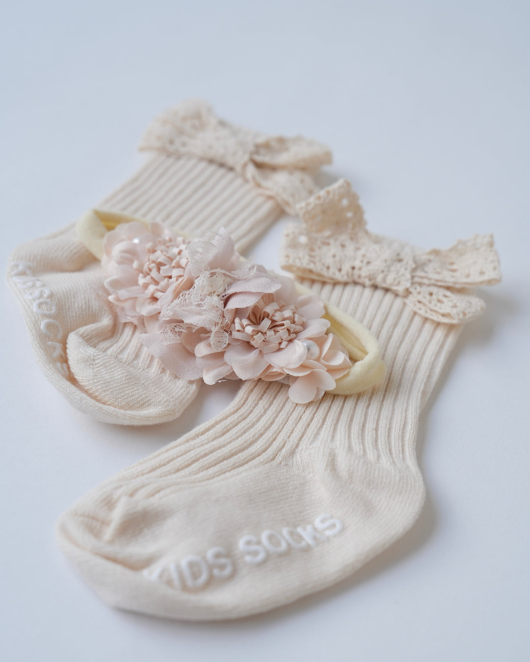 ヘアバンド付きソックス