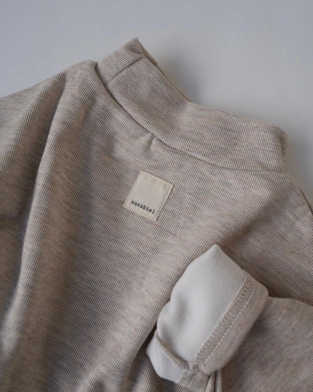 [nunu biel]bland裏起毛モックネック