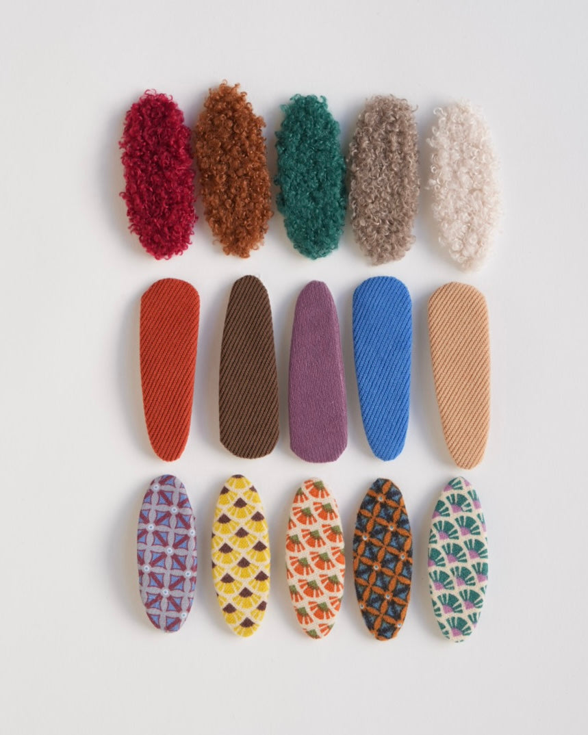 ボア×ファブリックパッチンピン