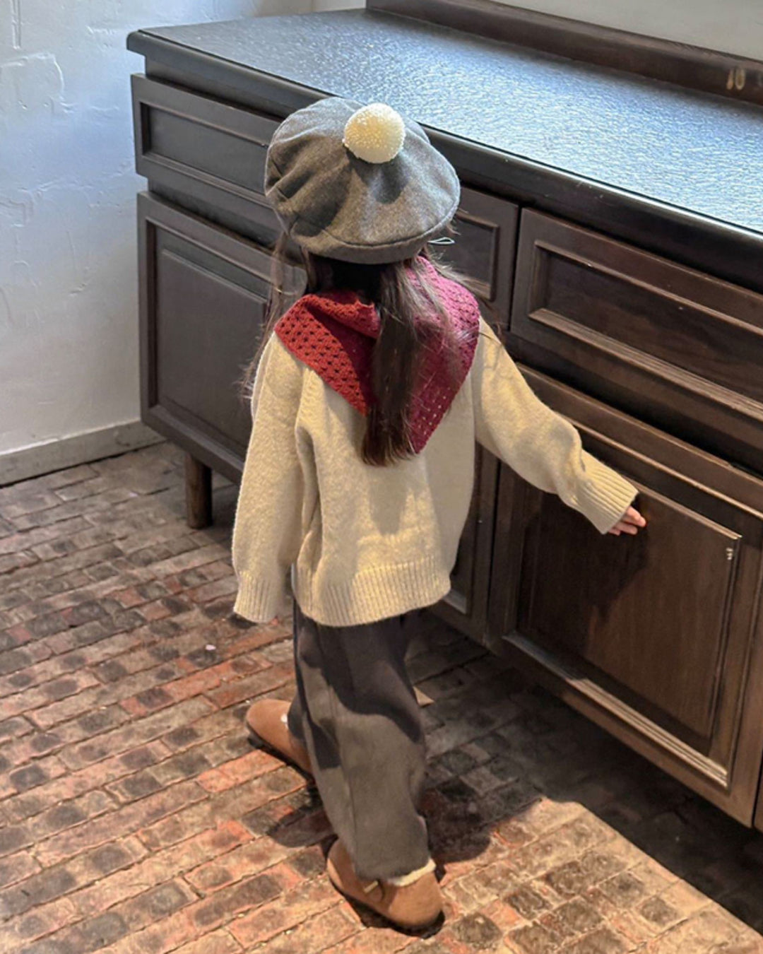 バブーシュ付きニット