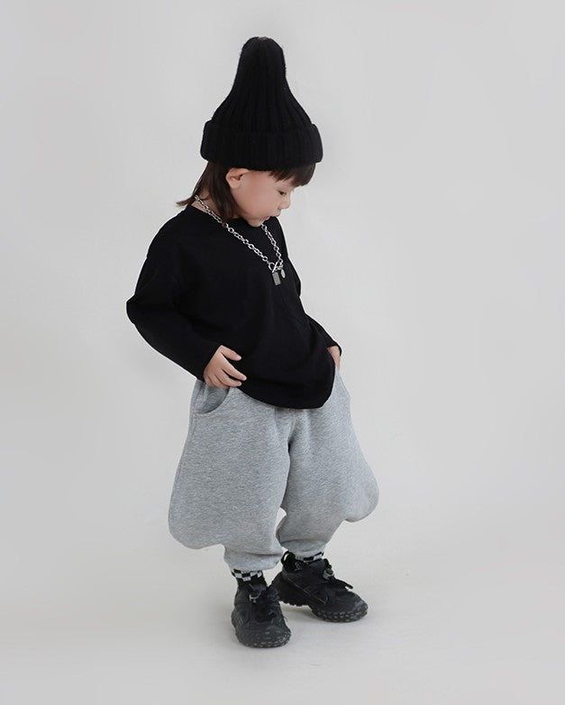 変形スウェットパンツ.