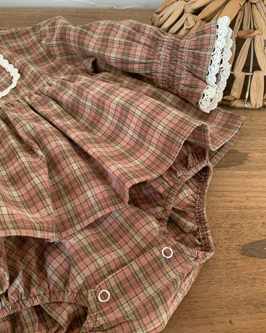 ギャザースリーブチェックロンパース