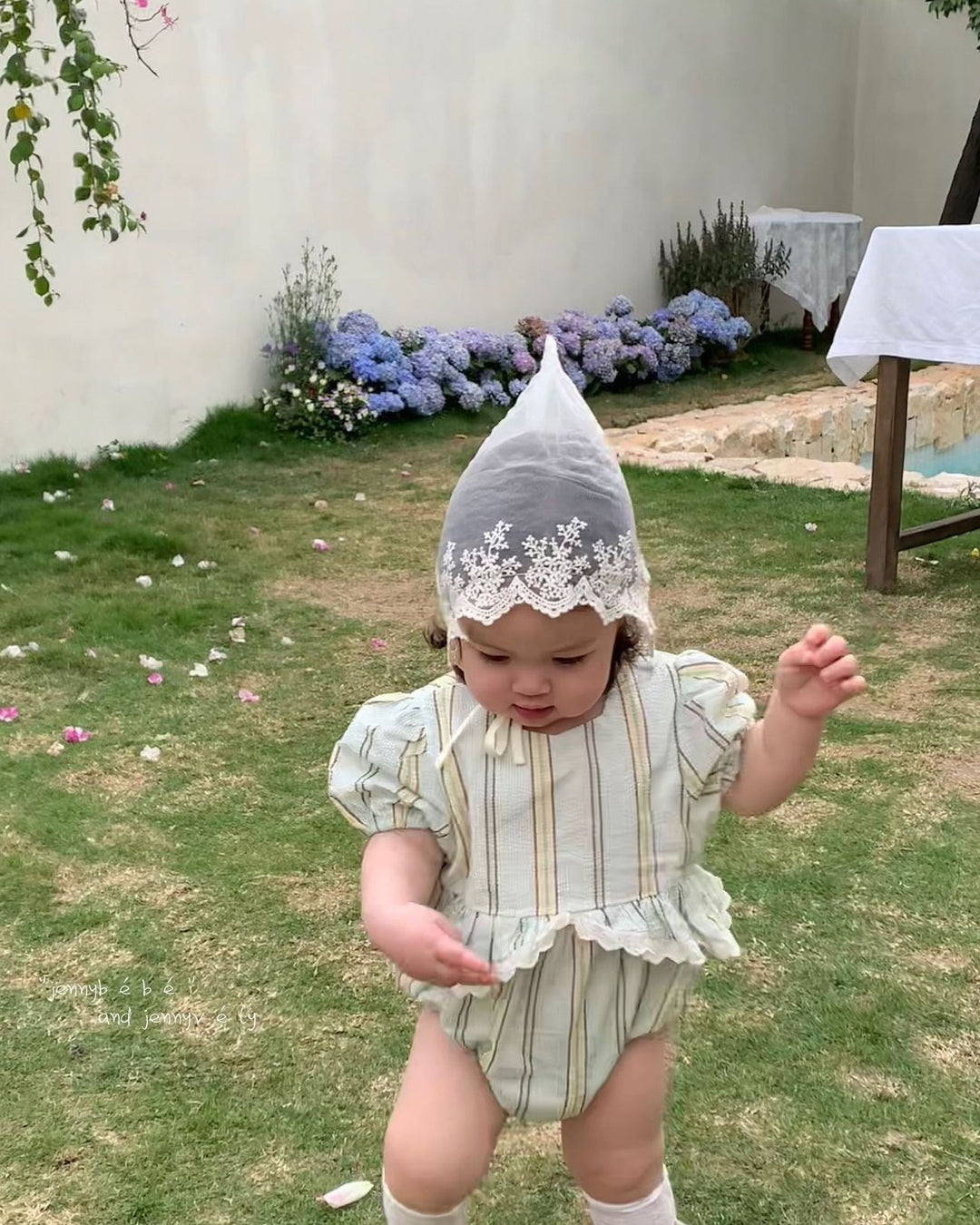 マルチストライプリンクルロンパース