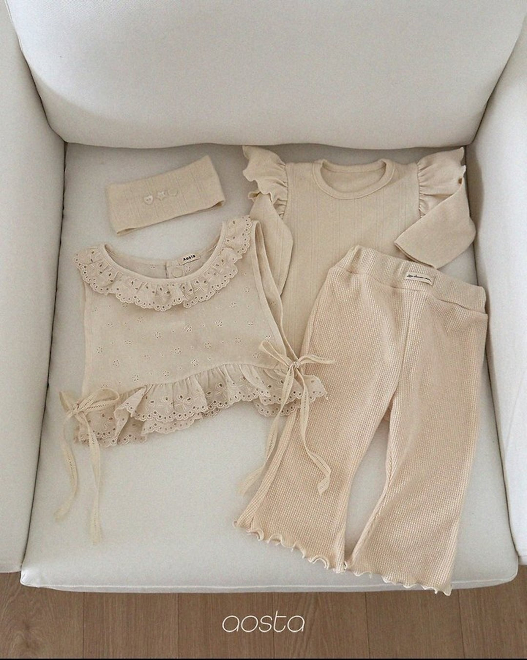 [AOSTA]Lace Olivia Vest