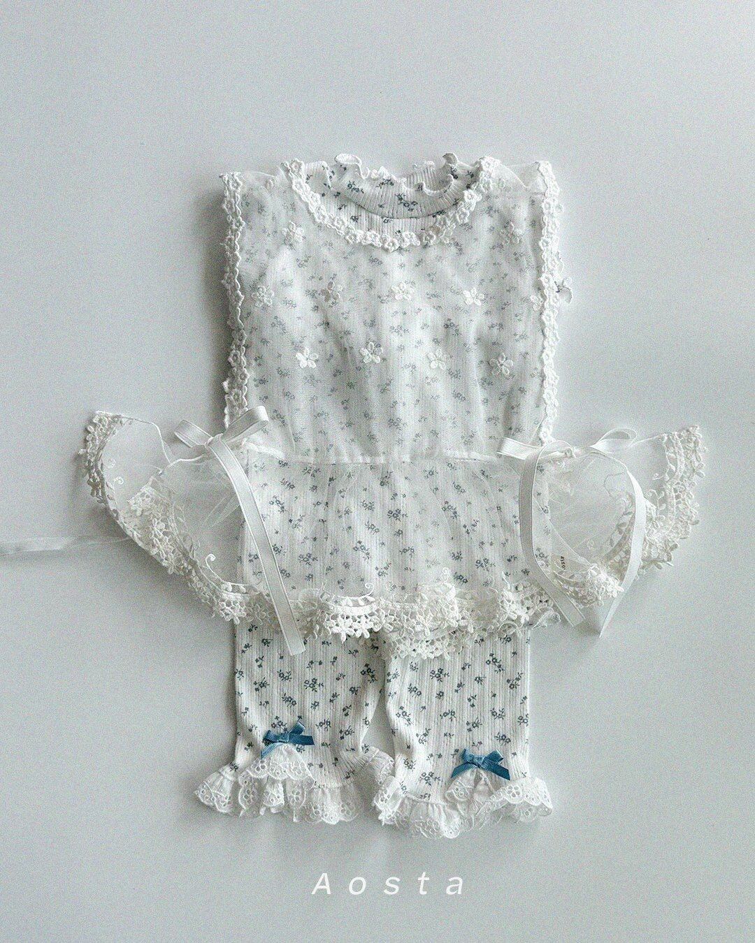 [aosta]lace vest