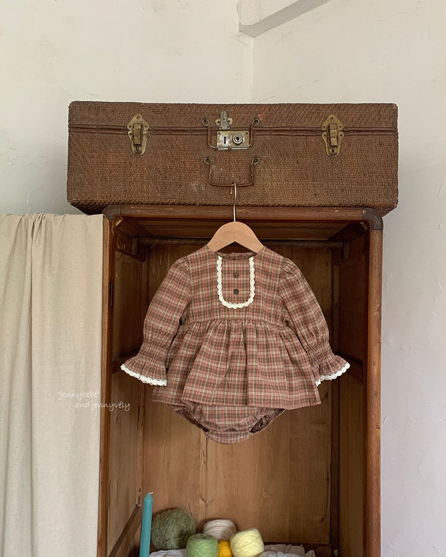 ギャザースリーブチェックロンパース