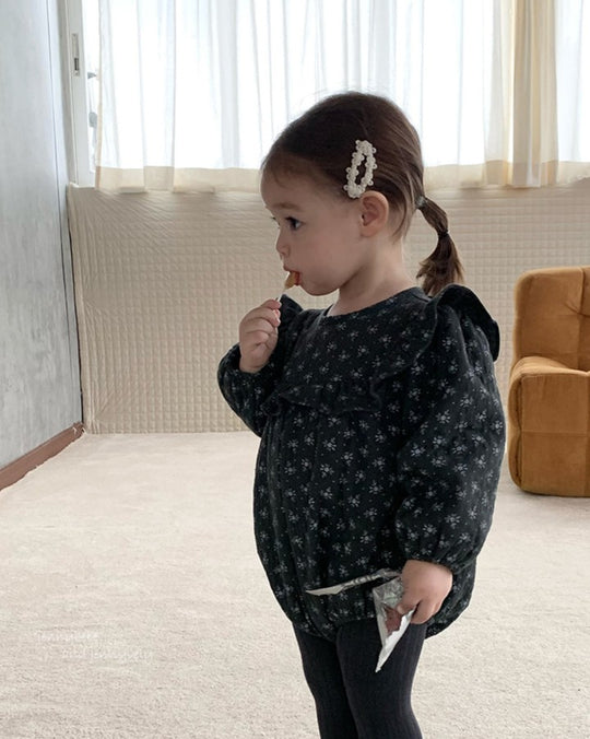 小花柄うす綿入りガーゼロンパース