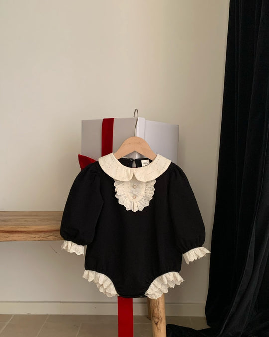 デコラレースロンパース