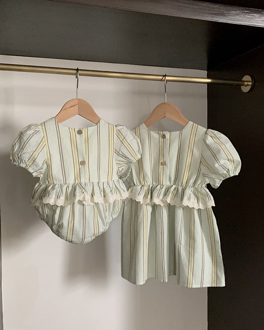 マルチストライプリンクルロンパース