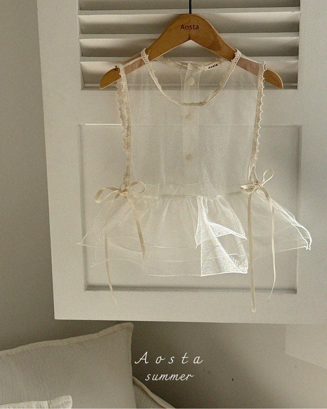 [aosta]lace simple vest