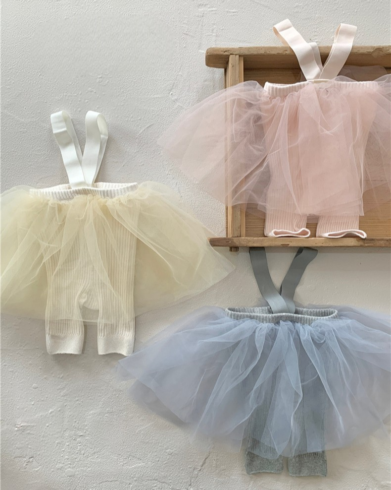 チュールスカートサスレギンス